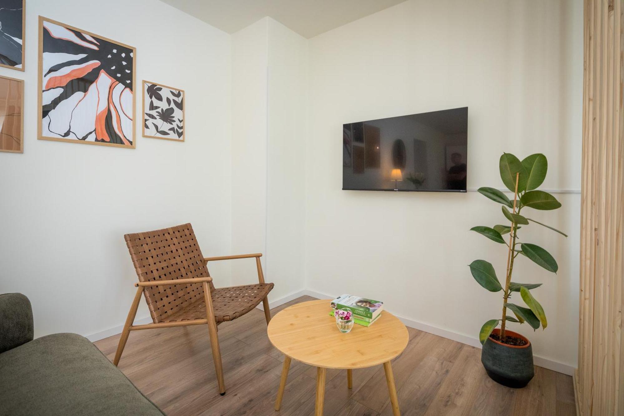 Cozy Room & Studio Kali ロヴィニ エクステリア 写真